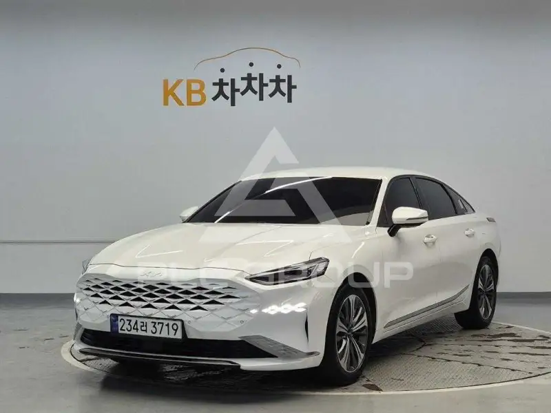 2022 KIA K8