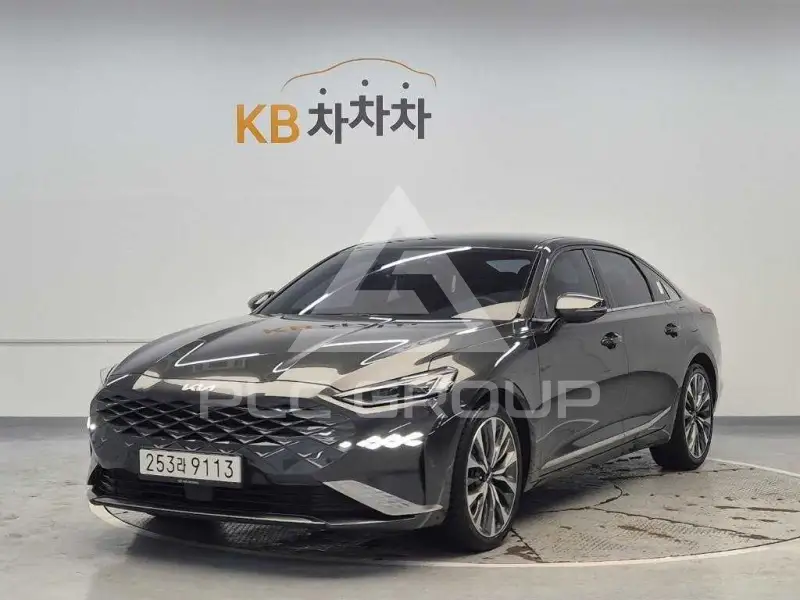 2022 KIA K8