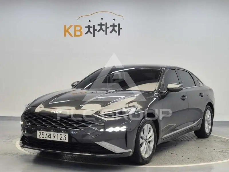 2022 KIA K8