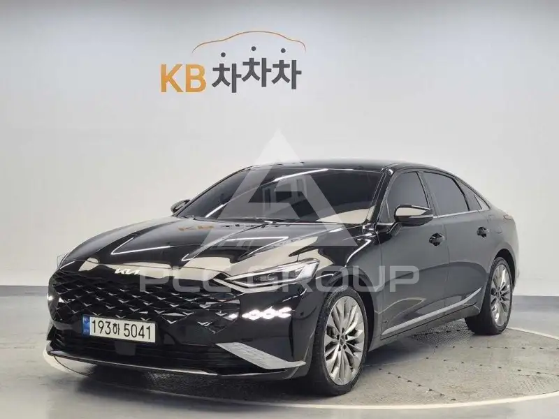 2022 KIA K8