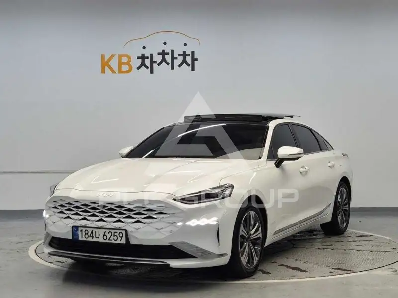 2022 KIA K8
