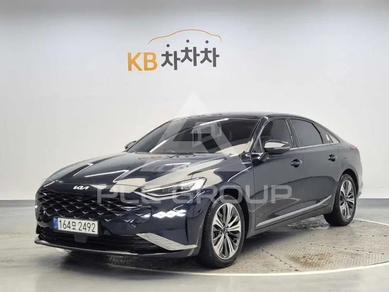 2022 KIA K8