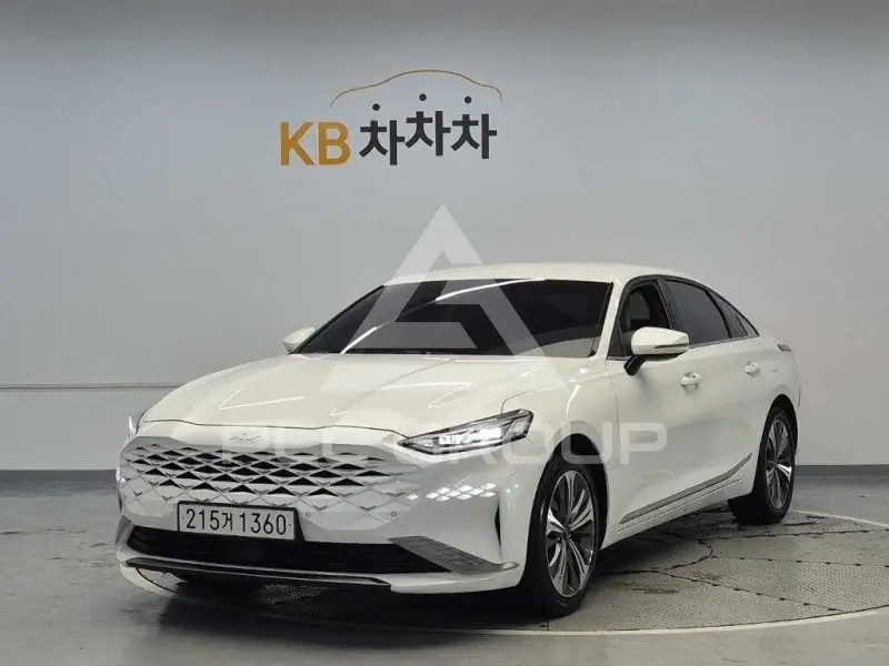 2022 KIA K8