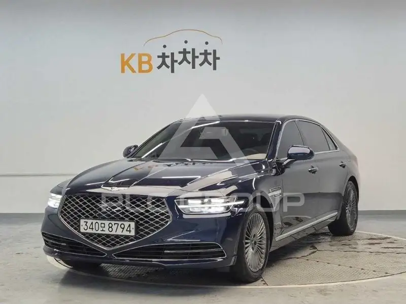 2021 Genesis G90