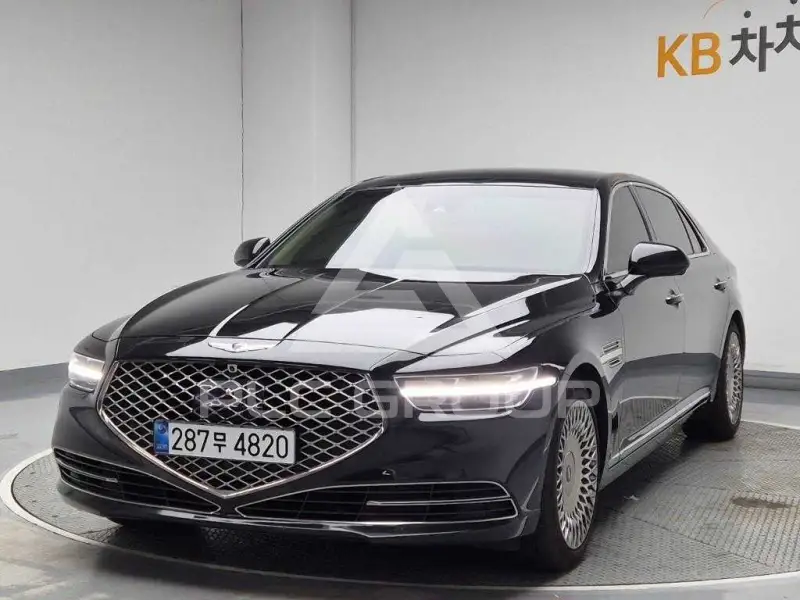 2021 Genesis G90