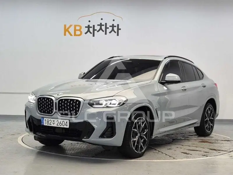 2022 BMW X4