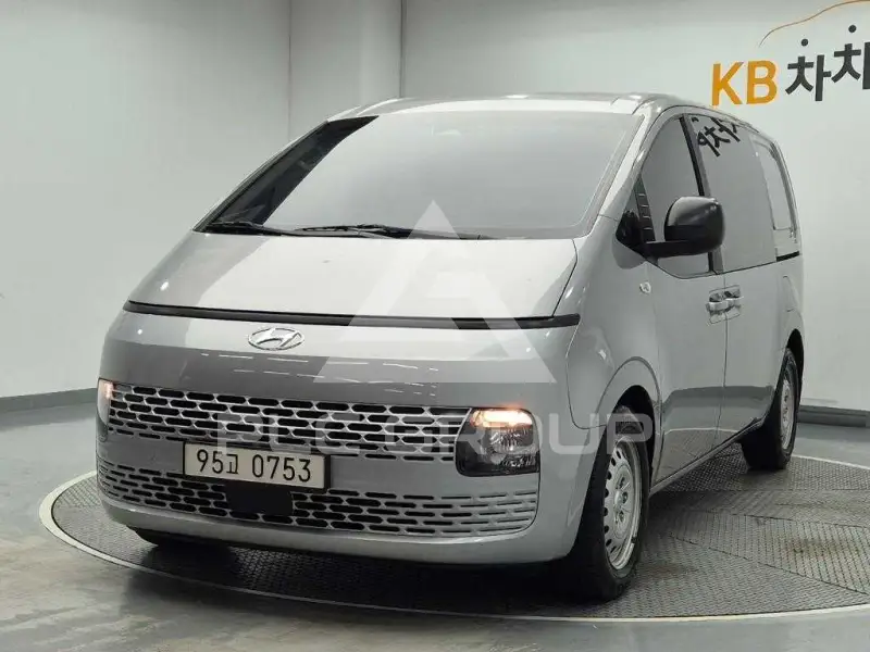 2023 Hyundai Staria
