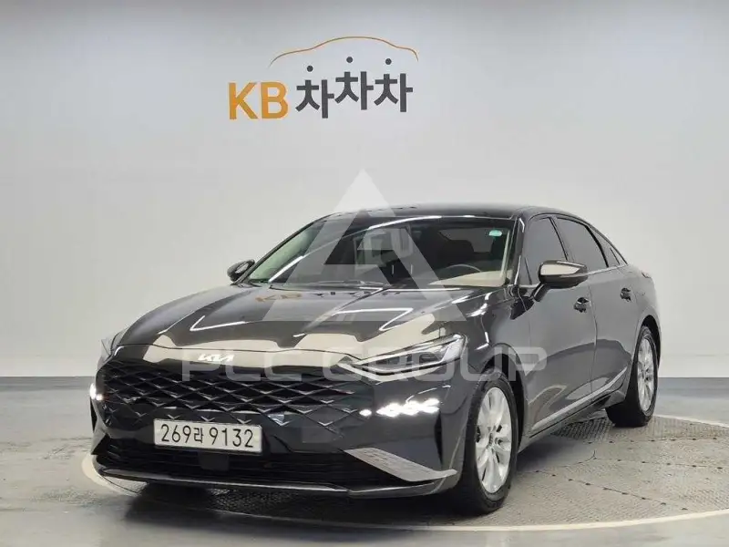 2022 KIA K8