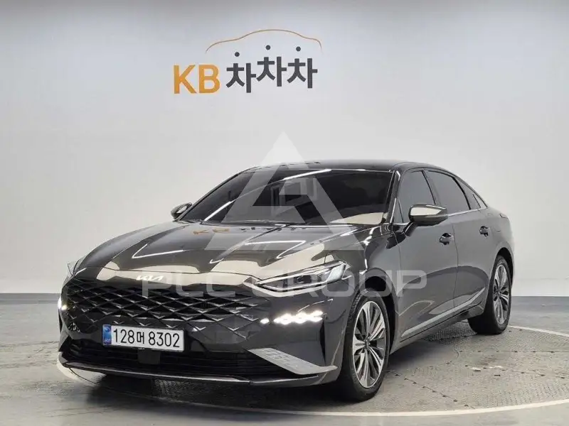 2022 KIA K8