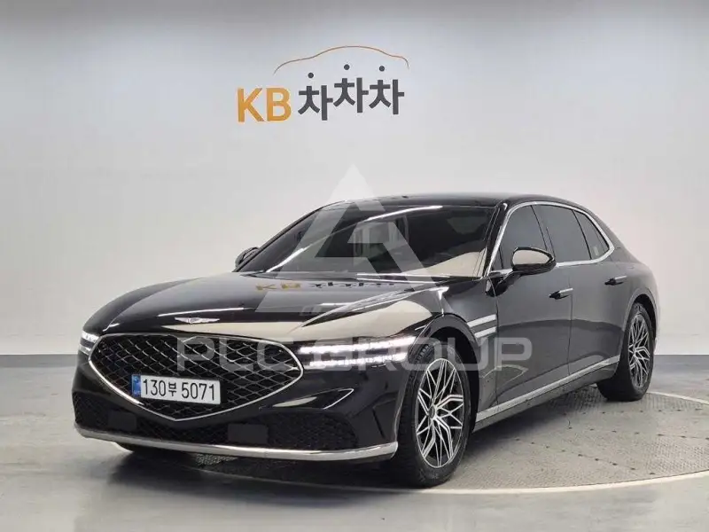 2022 Genesis G90
