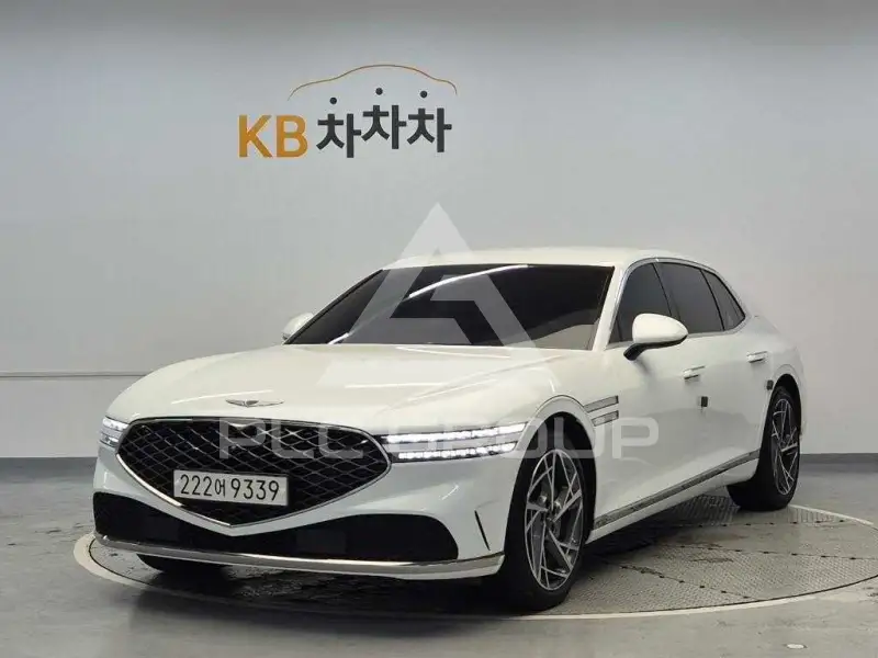 2022 Genesis G90