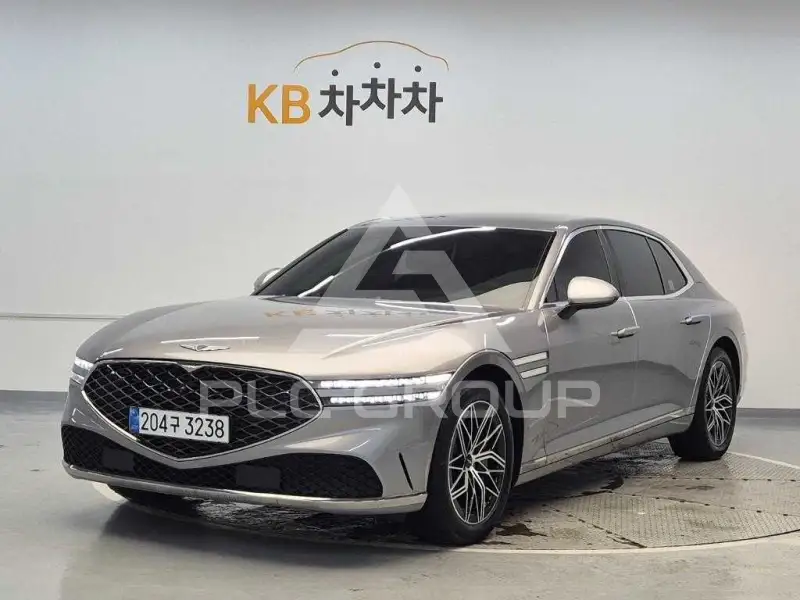 2022 Genesis G90