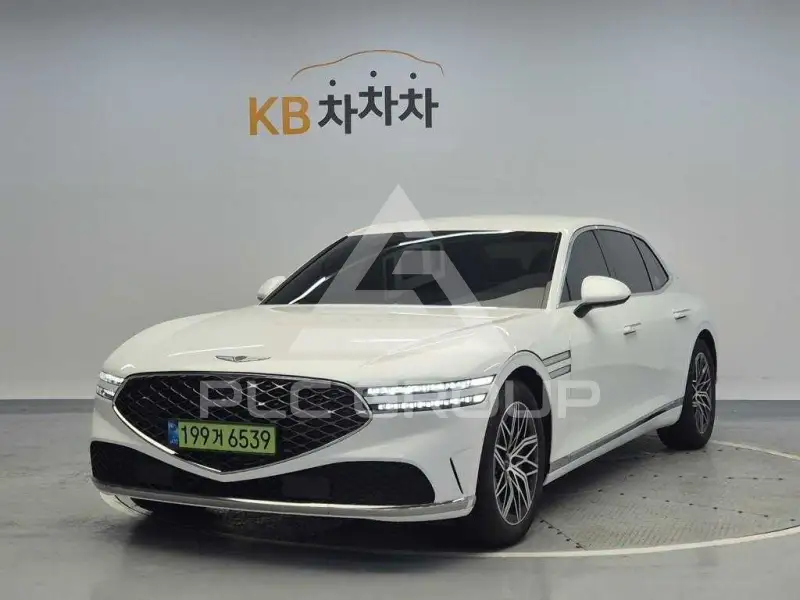2022 Genesis G90