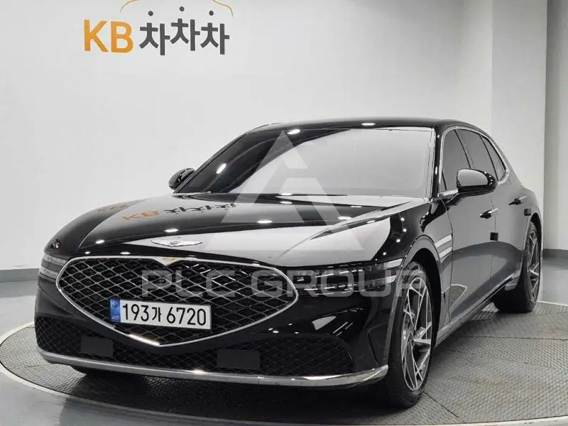 2022 Genesis G90