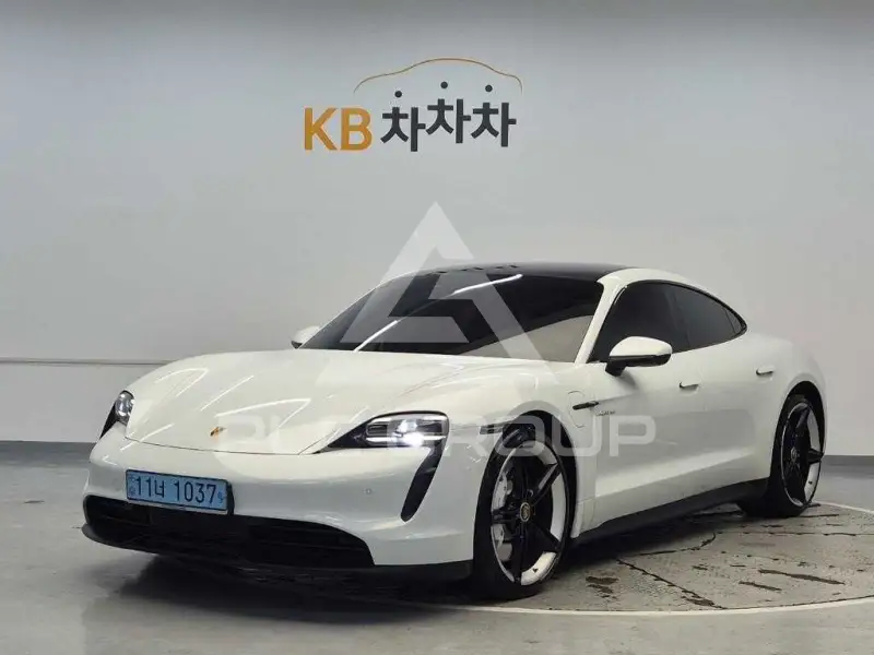 2022 Porsche Taycan
