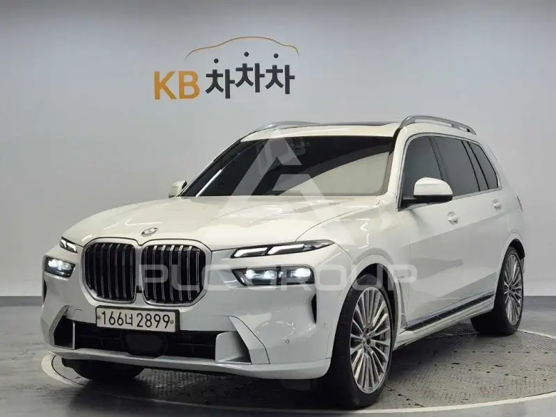 2023 BMW X7