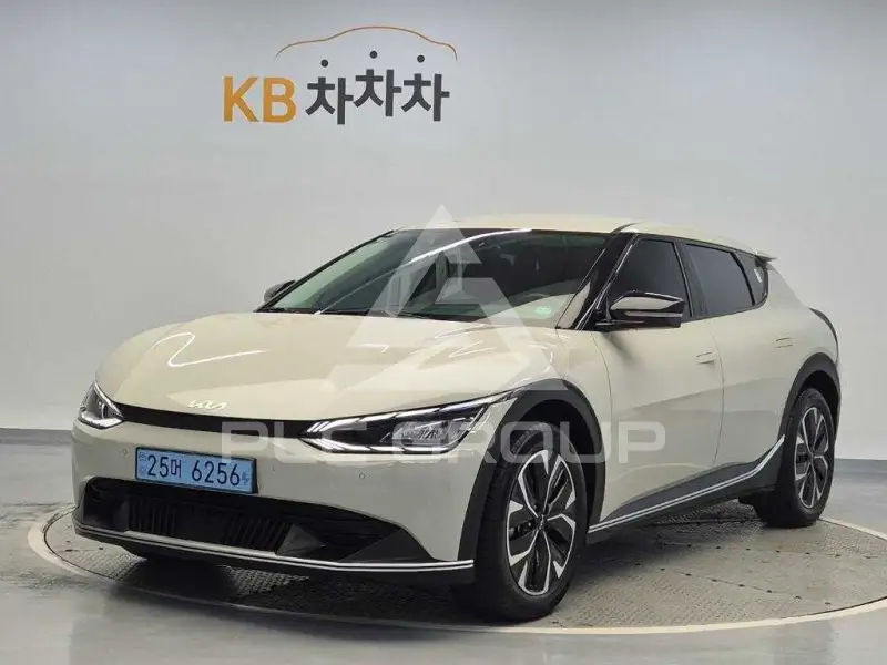 2023 KIA EV