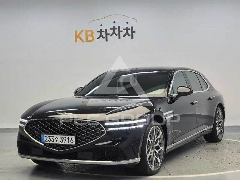 2023 Genesis G90