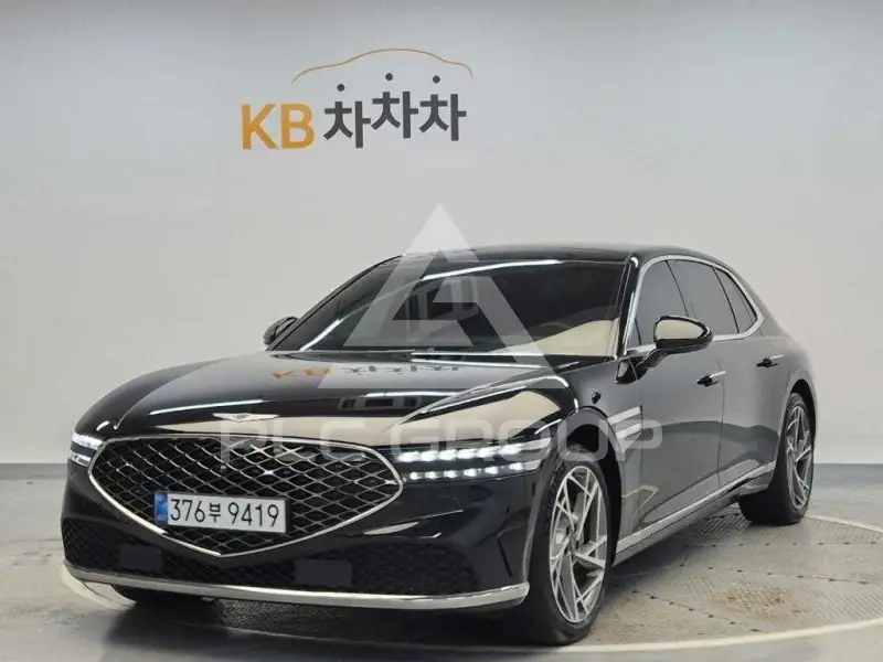 2023 Genesis G90