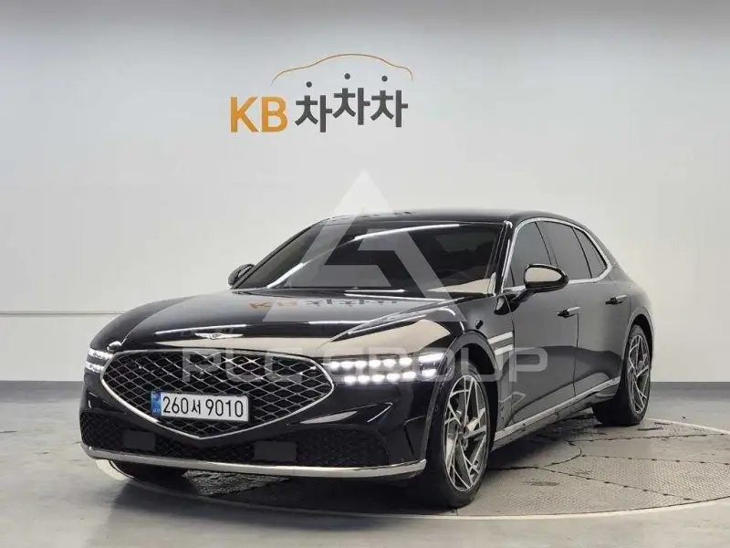 2023 Genesis G90