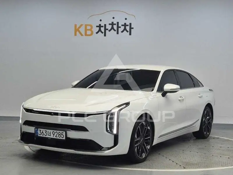 2025 KIA K8