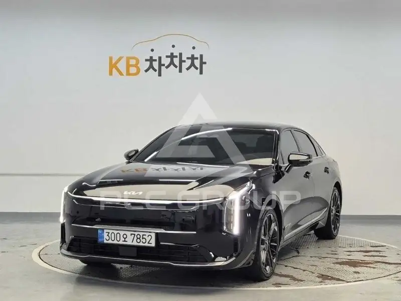 2025 KIA K8