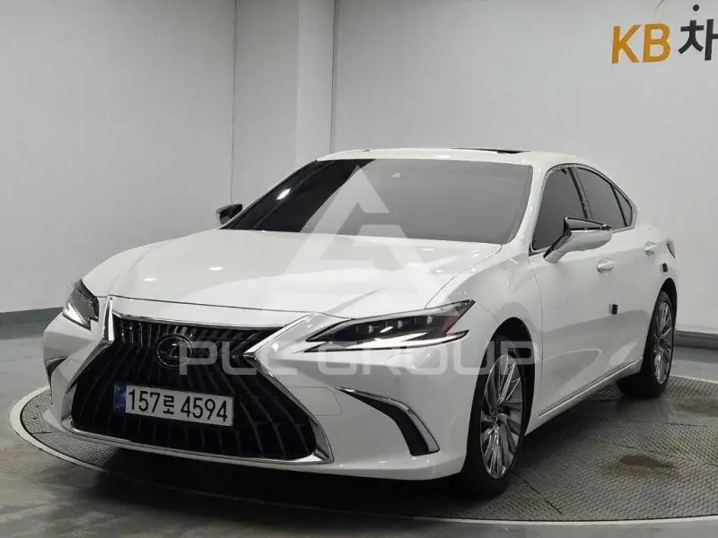 2025 Lexus ES