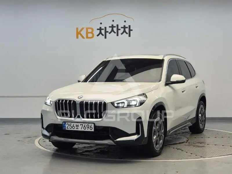 2025 BMW X1