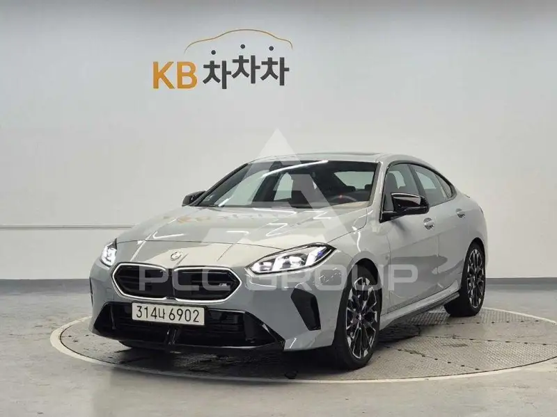 2025 BMW 
