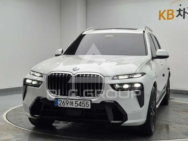 2025 BMW X7