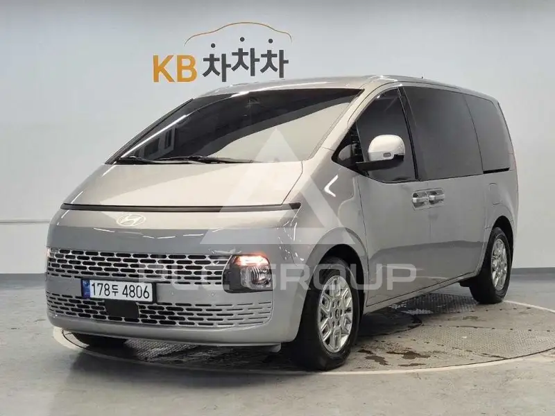 2025 Hyundai Staria