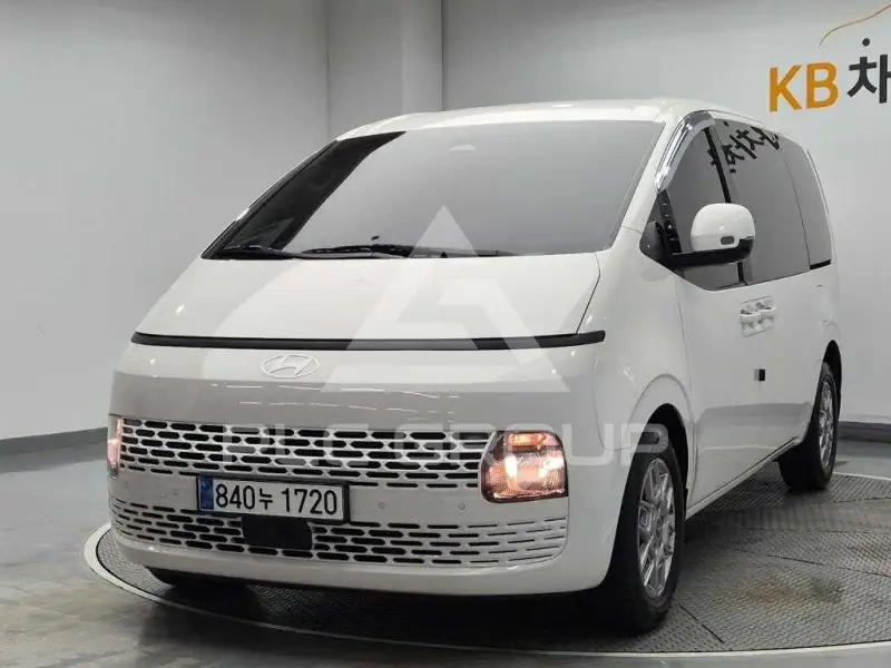 2025 Hyundai Staria