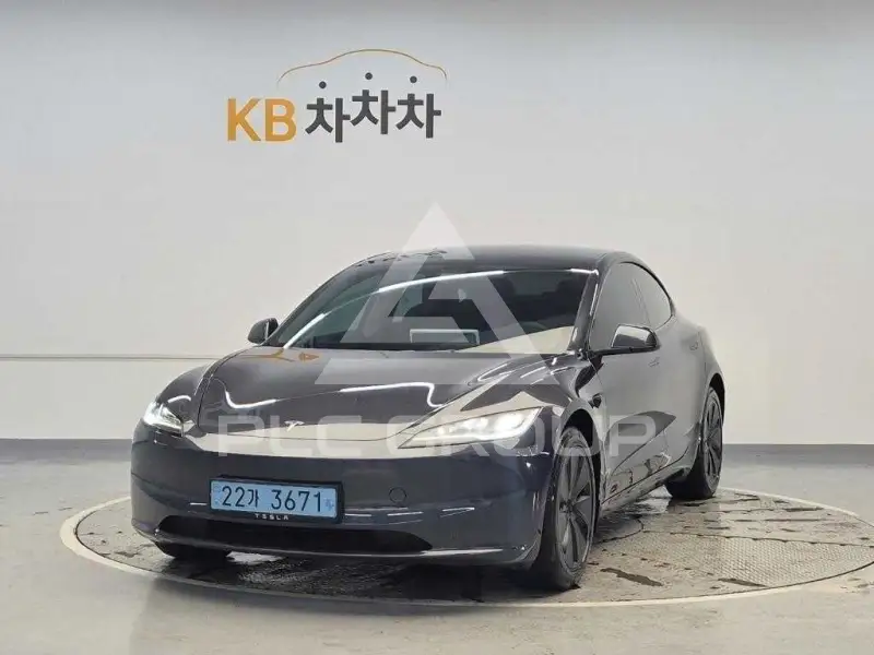 2025 Tesla Model 3