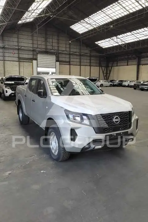 2024 Nissan Navara фото