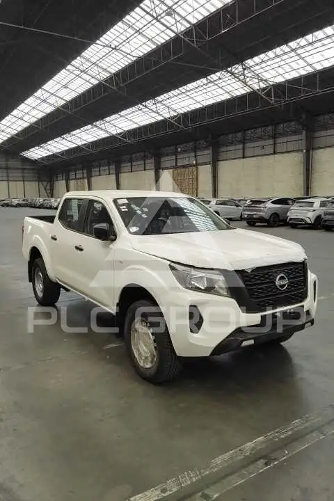 2025 Nissan Navara photo