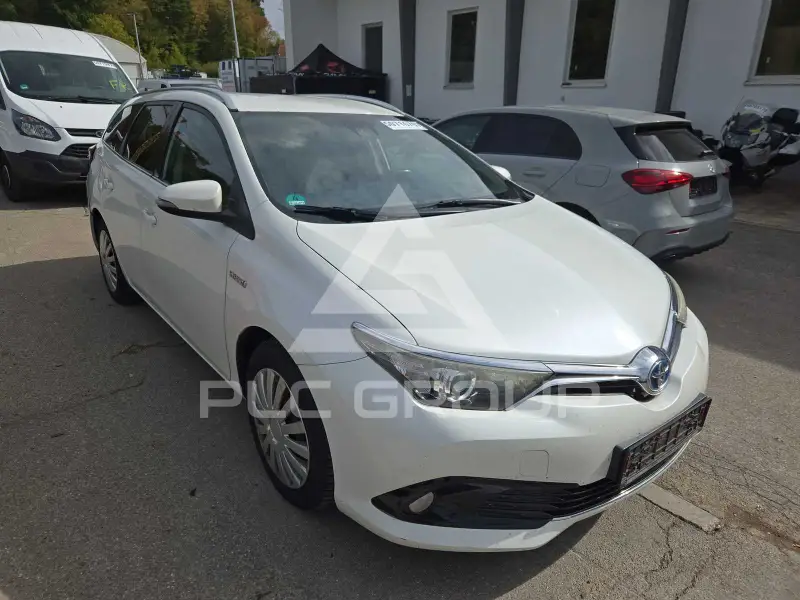2015 Toyota AURIS