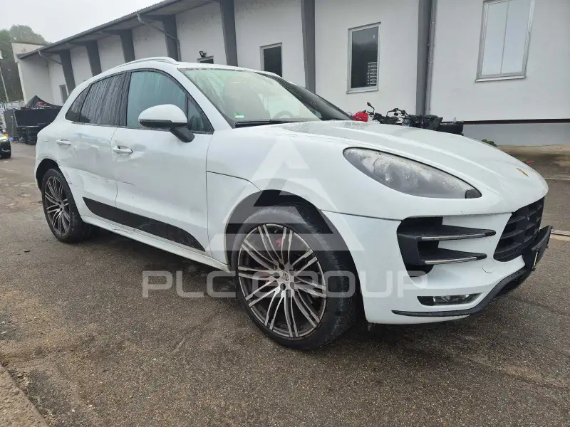 2016 Porsche MACAN