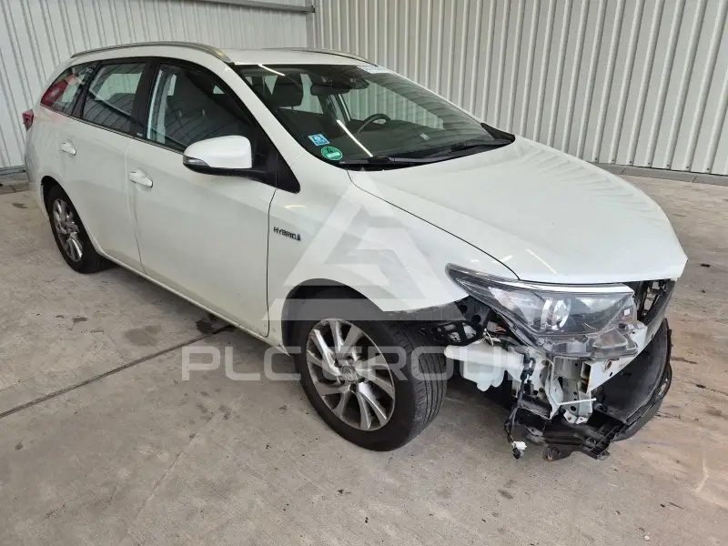 2016 Toyota AURIS