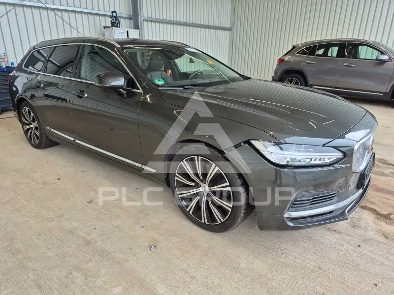 2021 Volvo V90