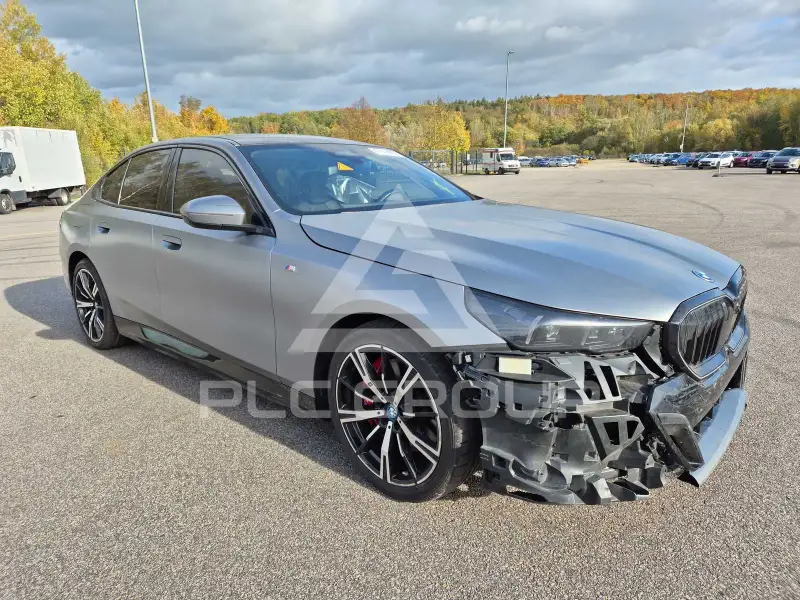 2024 BMW i5