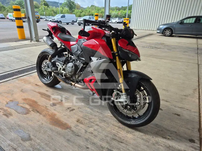 2025 Ducati STREETFIGHTER