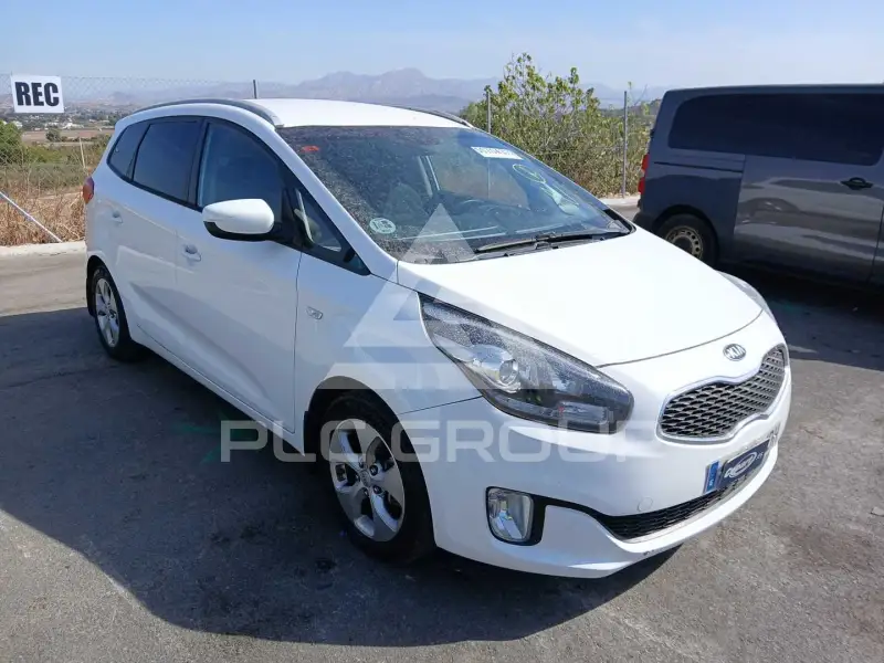 2015 KIA Carens