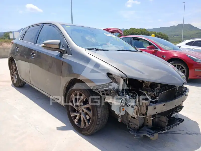 2016 Toyota AURIS