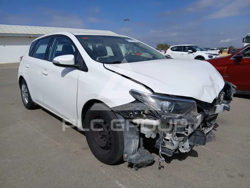 2016 Toyota AURIS