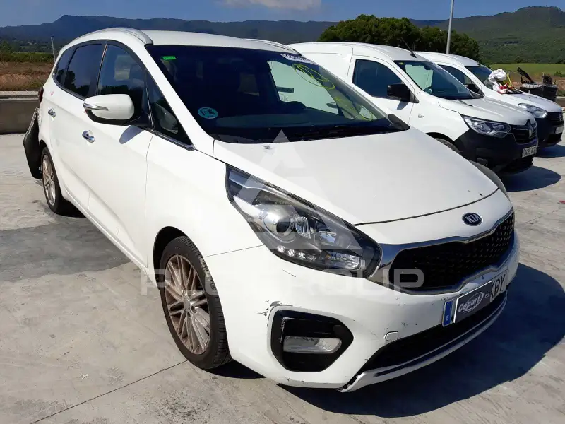 2017 KIA Carens