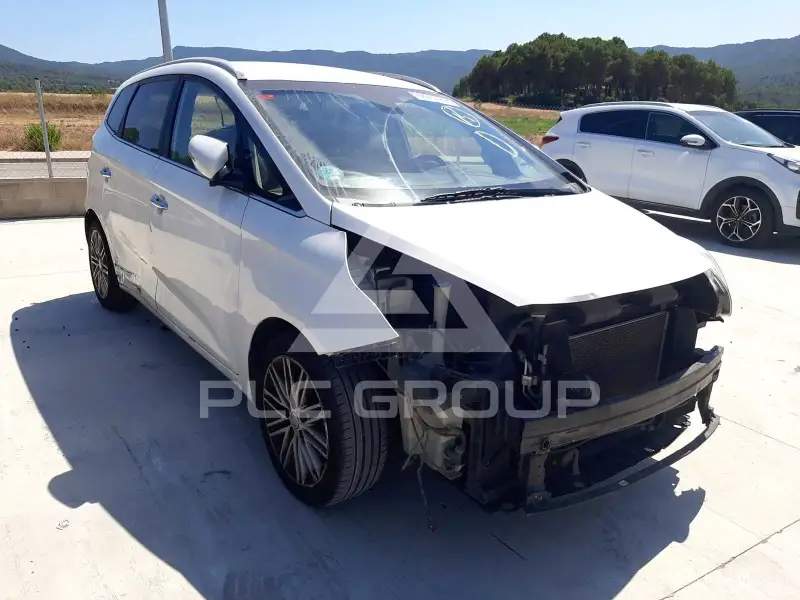 2018 KIA Carens