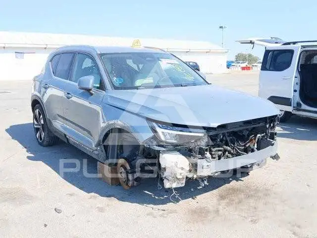 2022 Volvo XC40
