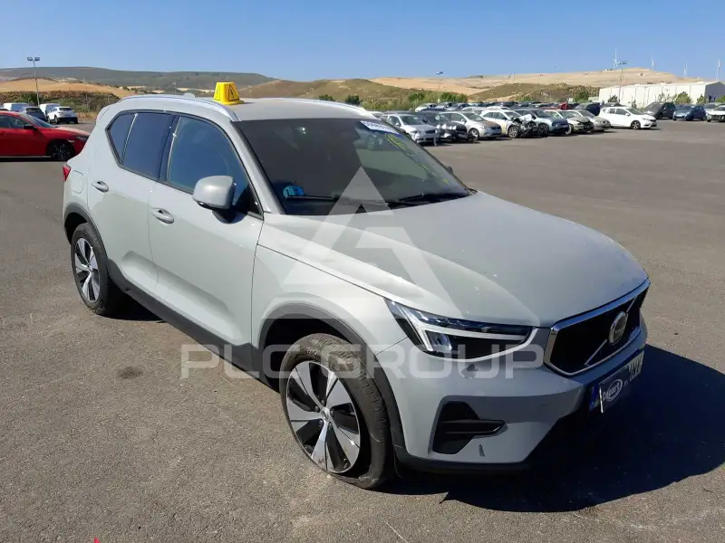 2024 Volvo XC40