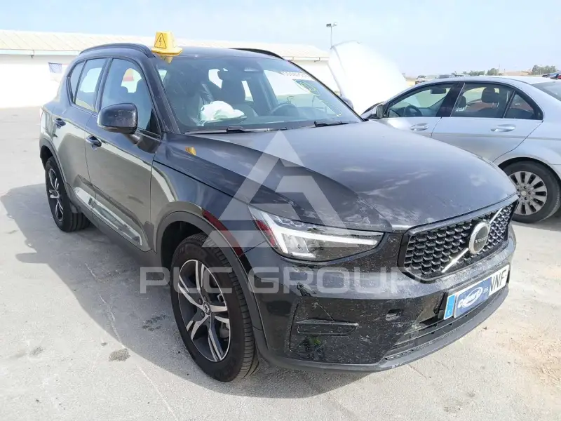 2026 Volvo XC40