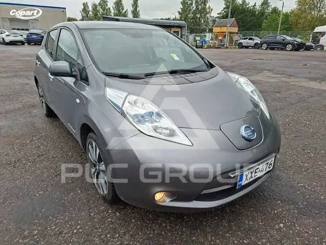 2015 Nissan LEAF